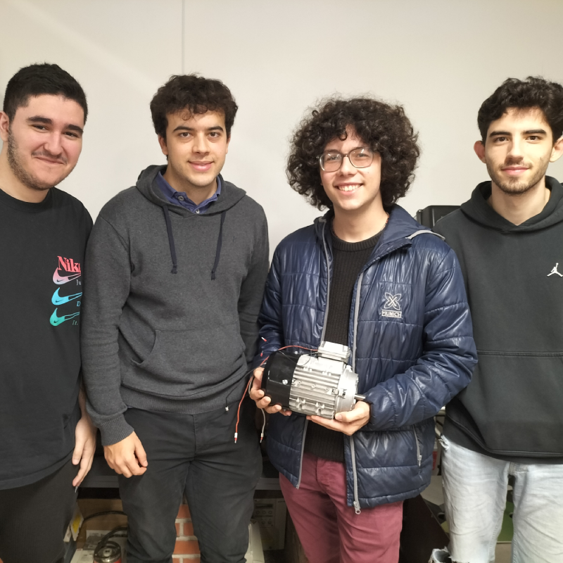 Estudiants de l’EEBE dissenyen i construeixen un motor asíncron trifàsic per a aplicacions industrials