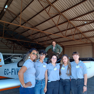 L’equip femení ‘Vera Gravitas’, guanyador del Barcelona ZeroG Challenge enlaira el seu experiment en gravetat zero